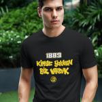 Adana Erkek Lisesi Siyah Tişört – "Kimse Yokken Biz Vardık" 1889 Tasarımı