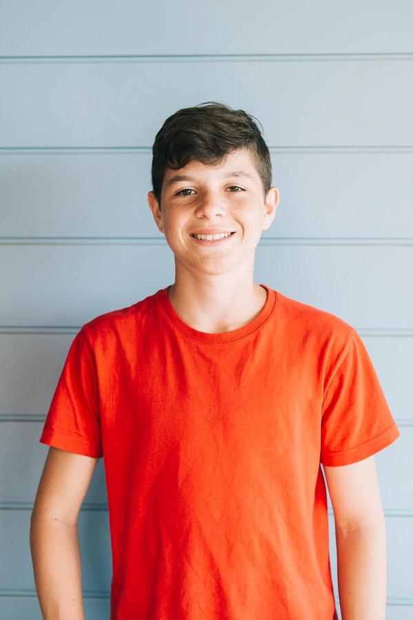 Çocuk Tişört Tasarla – Kendi Tasarımını Kendin Yarat!