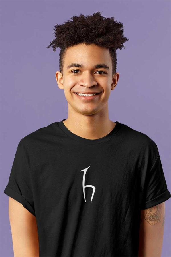 Hacettepe Üniversitesi Siyah Tişört Minimalist Tasarımı