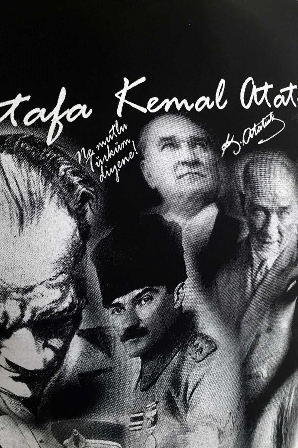 Mustafa Kemal Atatürk Siyah Tişört