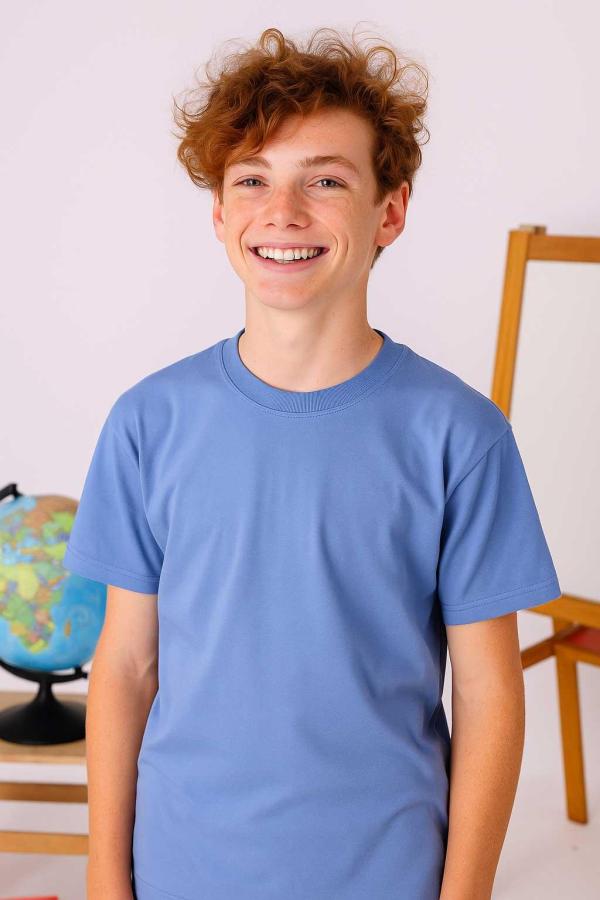 Pastel Mavi Çocuk Sıfır Yaka Baskısız Tişört – Yönetmeliğe Uygun